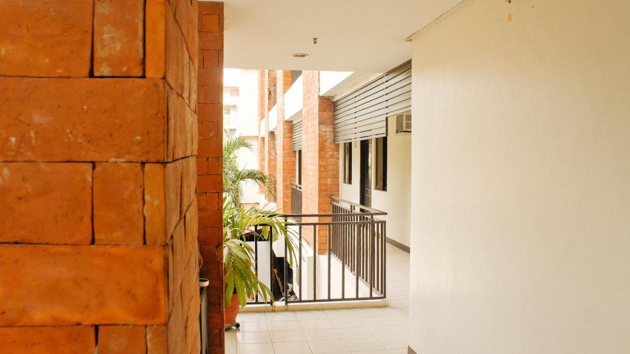 Reddoorz Plus @ Mabolo Cebu Exterior foto