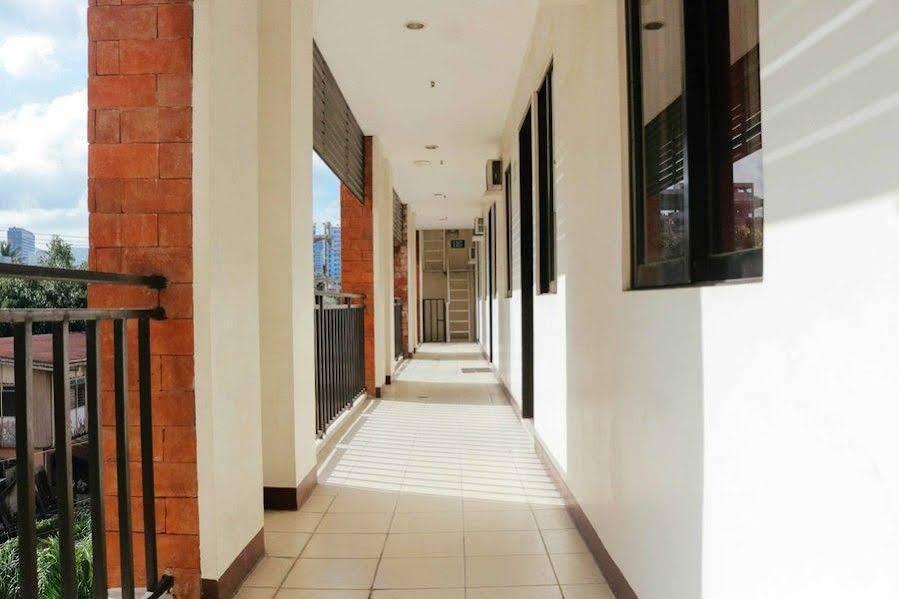 Reddoorz Plus @ Mabolo Cebu Exterior foto