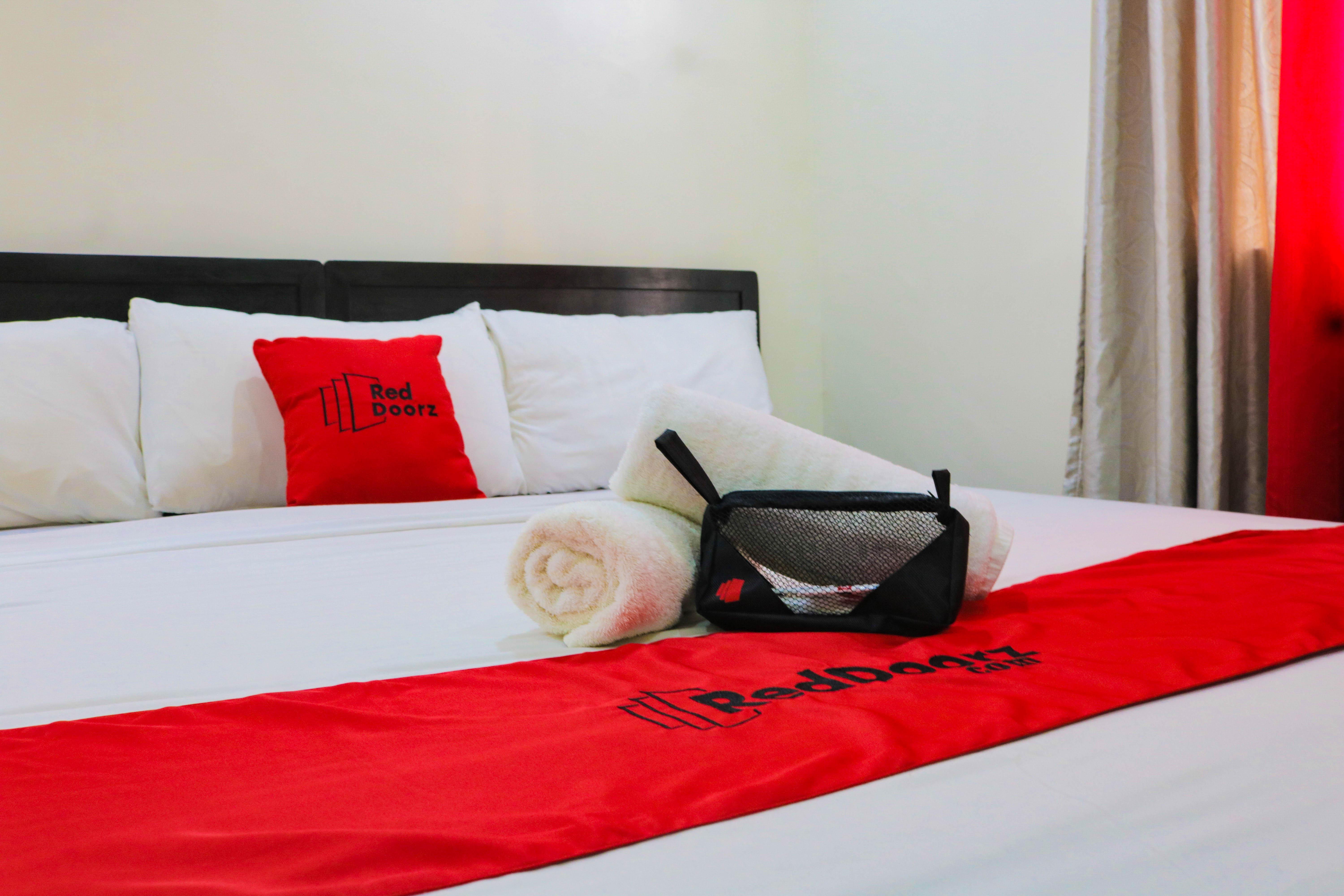 Reddoorz Plus @ Mabolo Cebu Exterior foto